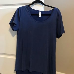 L Lularoe Classic Tee